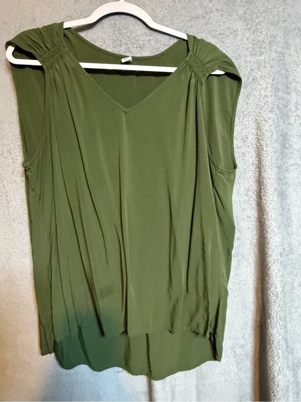 Old Navy Olive Green V-Neck Sleeveless Tank